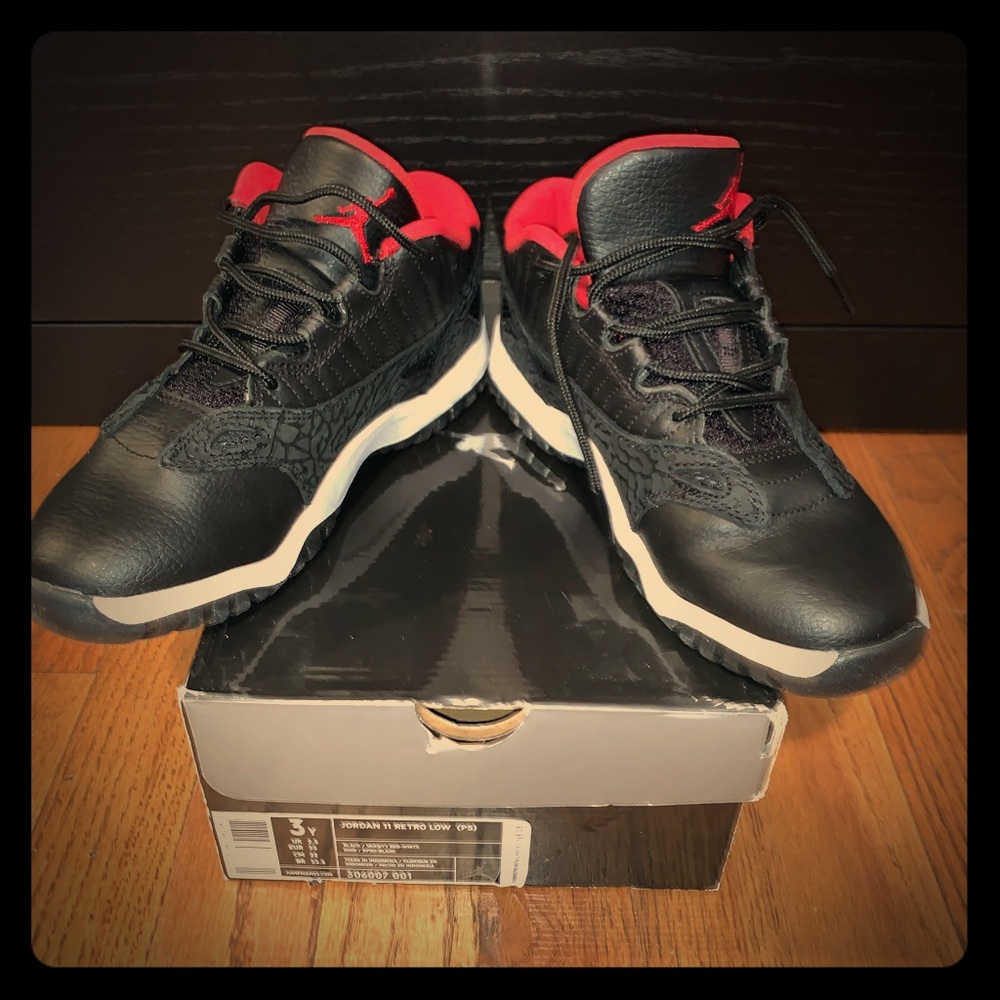 Jordan 11 Retro Low **Brand New**